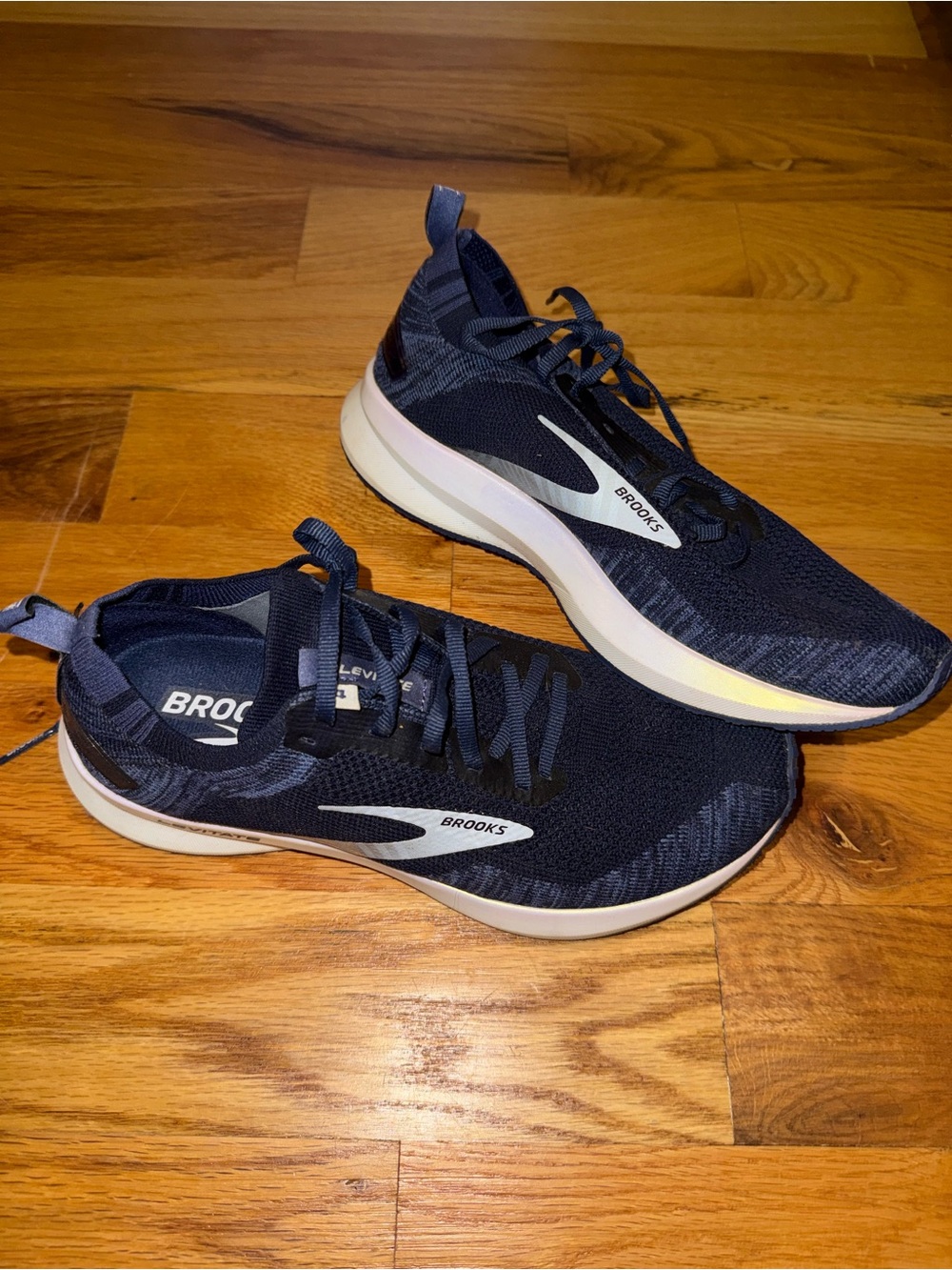 Brooks Dark Blue Knit Running Sneakers with White Soles